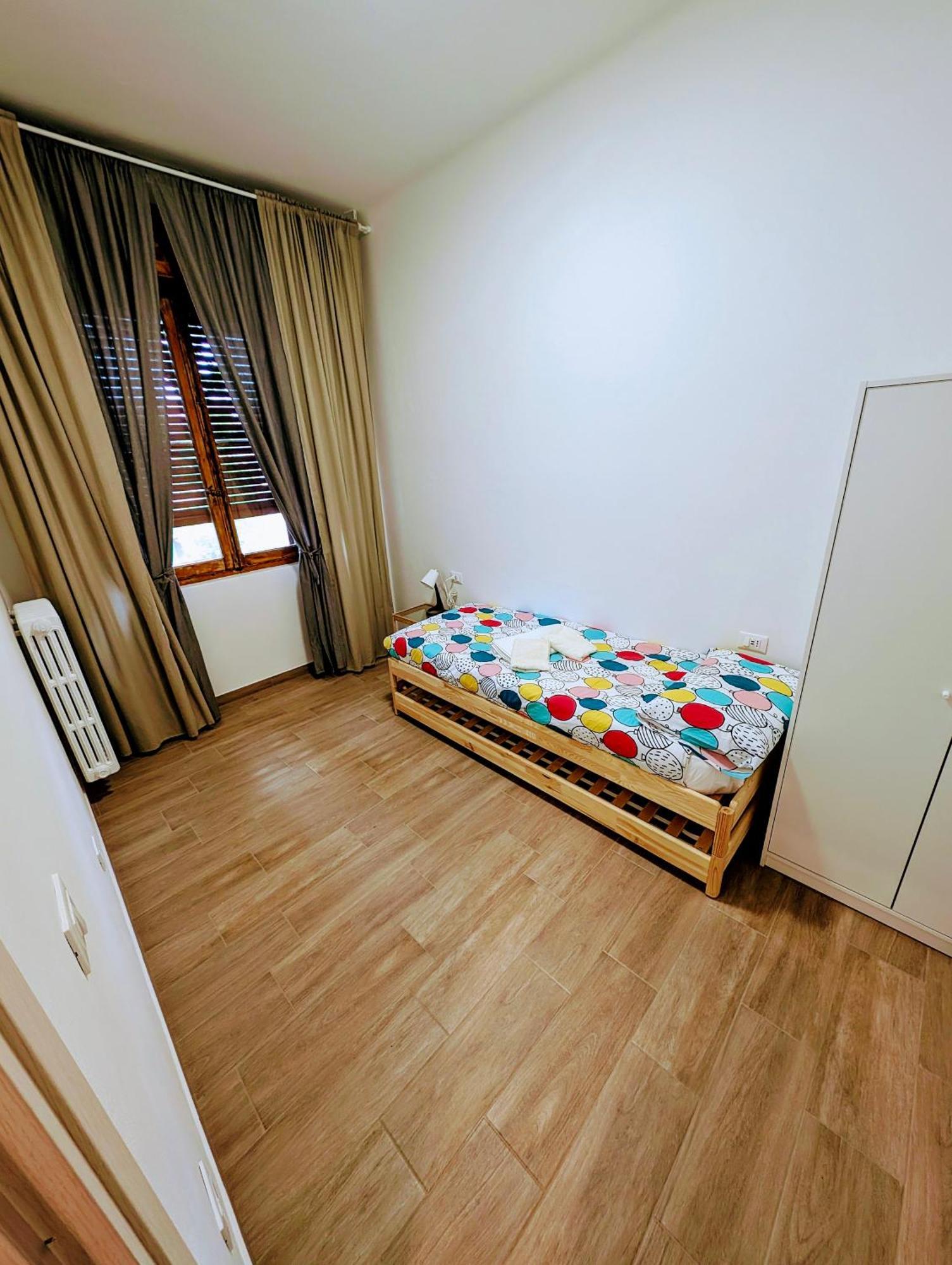 Guest House Il Glicine Stadio - Ospedale צ'זנה מראה חיצוני תמונה